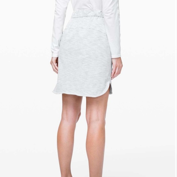 Lululemon On The Fly Skirt - Picture 2 of 7